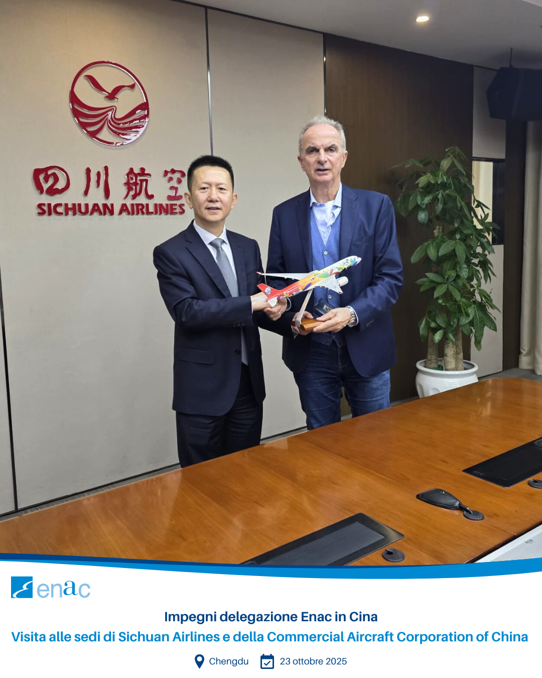 Visita alle sedi di Sichuan Airlines e COMAC
