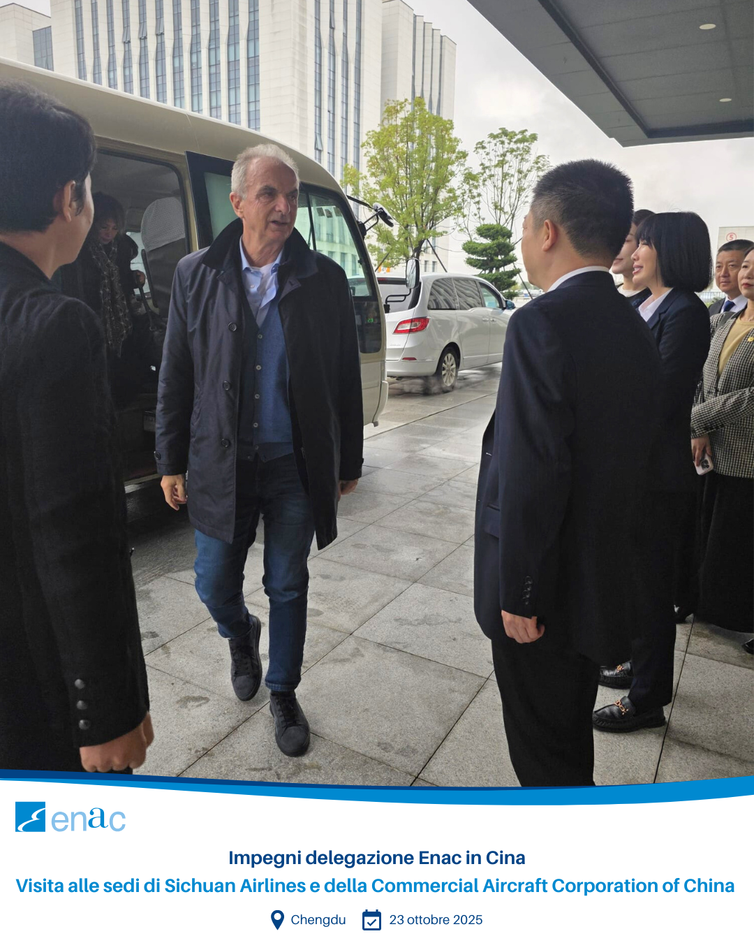 Visita alle sedi di Sichuan Airlines e COMAC