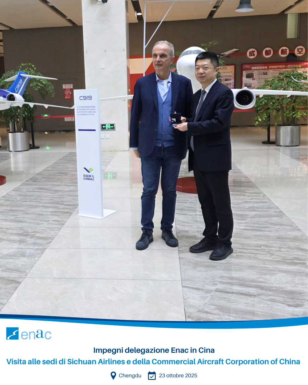 Visita alle sedi di Sichuan Airlines e COMAC