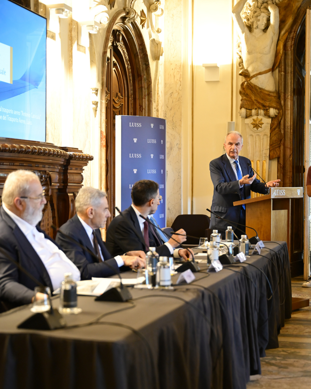 Il Presidente Di Palma con il Presidente IX Commissione alla Camera On. Deidda al convegno Enac-Luiss "Le nuove sfide del sistema aeroportuale"