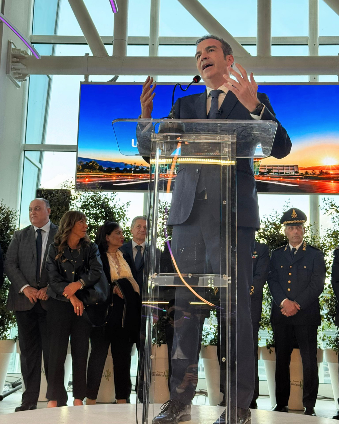 Il Presidente Enac Di Palma all'inaugurazione del nuovo terminal partenze dell'aeroporto di Reggio Calabria con il Ministro per la P.A. Zangrillo e il Presidente Regione Calabria Occhiuto