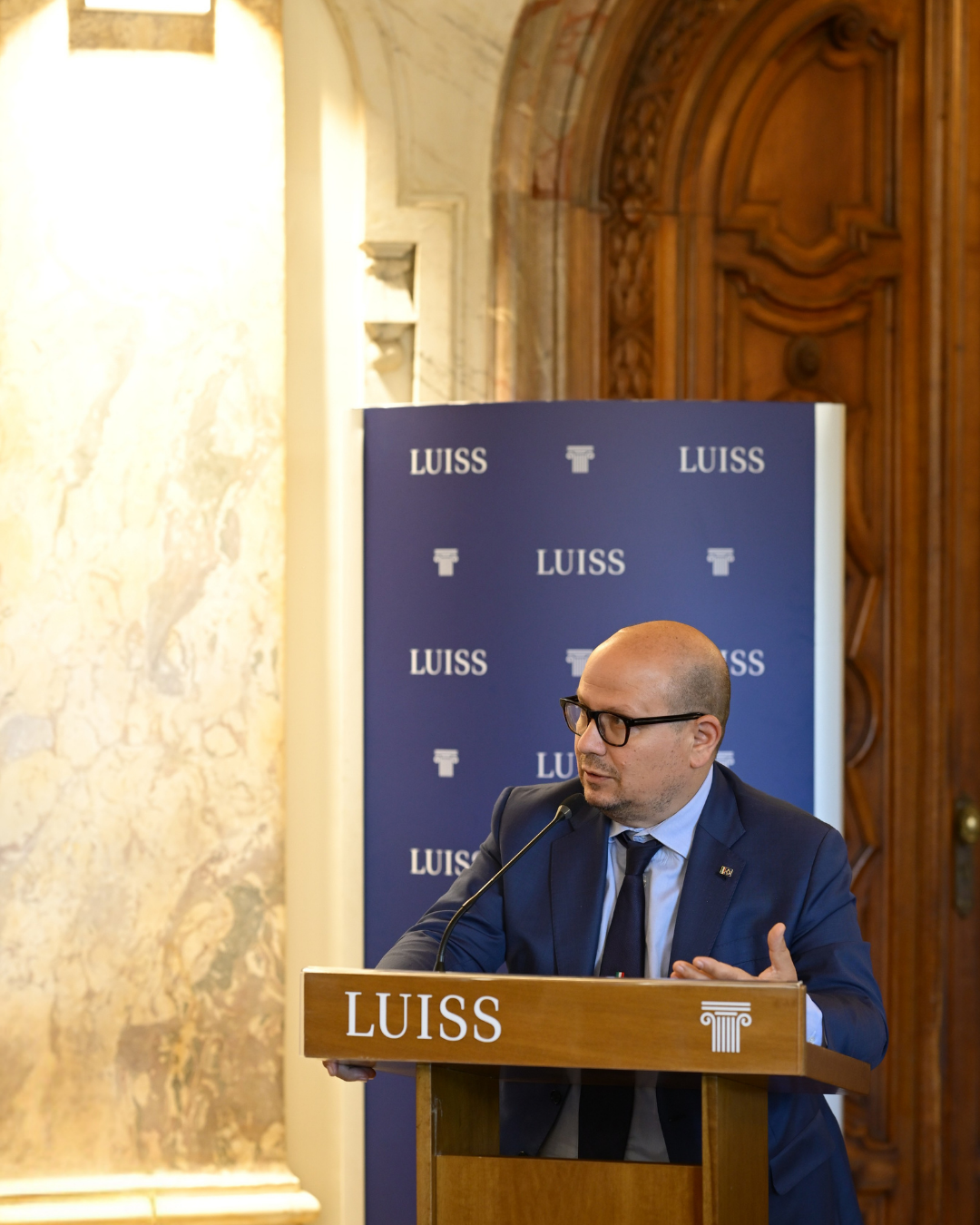 Il Presidente Di Palma con il Presidente IX Commissione alla Camera On. Deidda al convegno Enac-Luiss "Le nuove sfide del sistema aeroportuale"