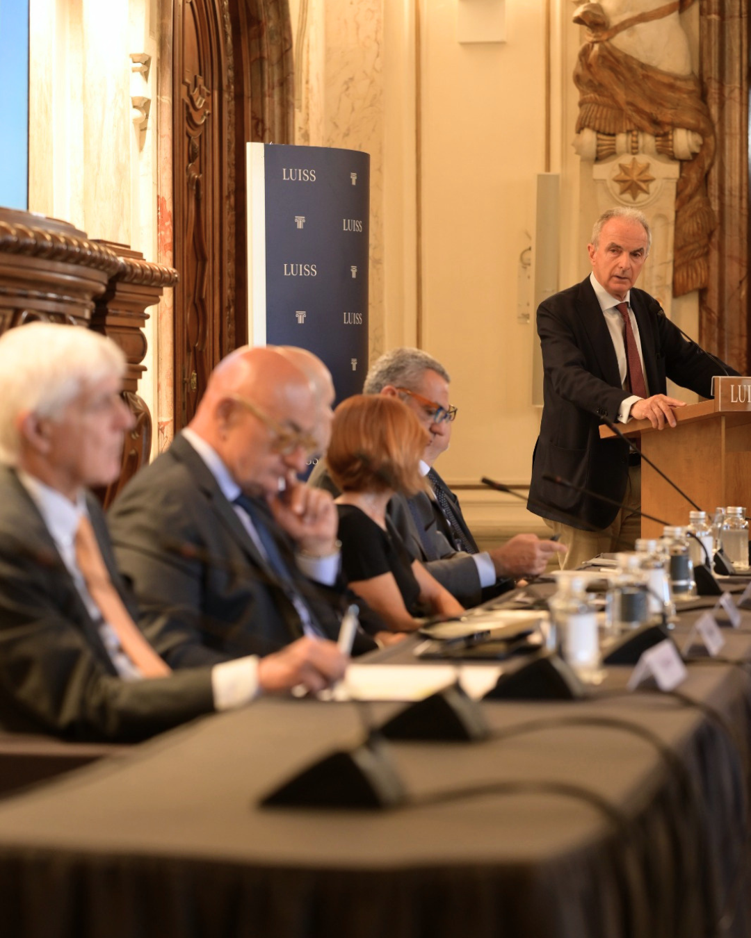 Il Presidente Di Palma con il Viceministro MIT On. Rixi al convegno Enac-Luiss "Regional Air Mobility e valorizzazione degli aeroporti territoriali"