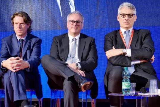 Da sinistra: Giuseppe Acierno (Presidente DTA), Nicola Zaccheo (Presidente ENAC) e Tiziano Onesti (Presidente AdP)