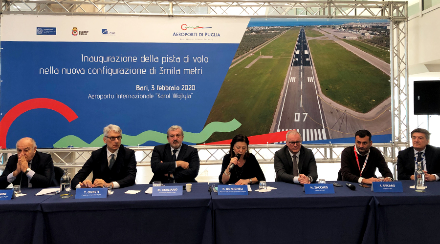Conferenza stampa inaugurazione della pista di volo dell'aeroporto di Bari