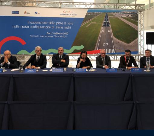 Conferenza stampa inaugurazione della pista di volo dell'aeroporto di Bari