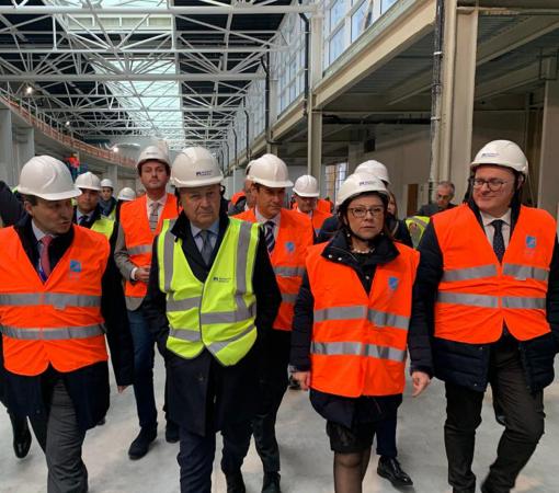 La Ministra delle Infrastrutture e Trasporti Paola De Micheli, assieme ai vertici dell'ENAC e di Aeroporti di Roma presso l'aeroporto d Roma Fiumicino